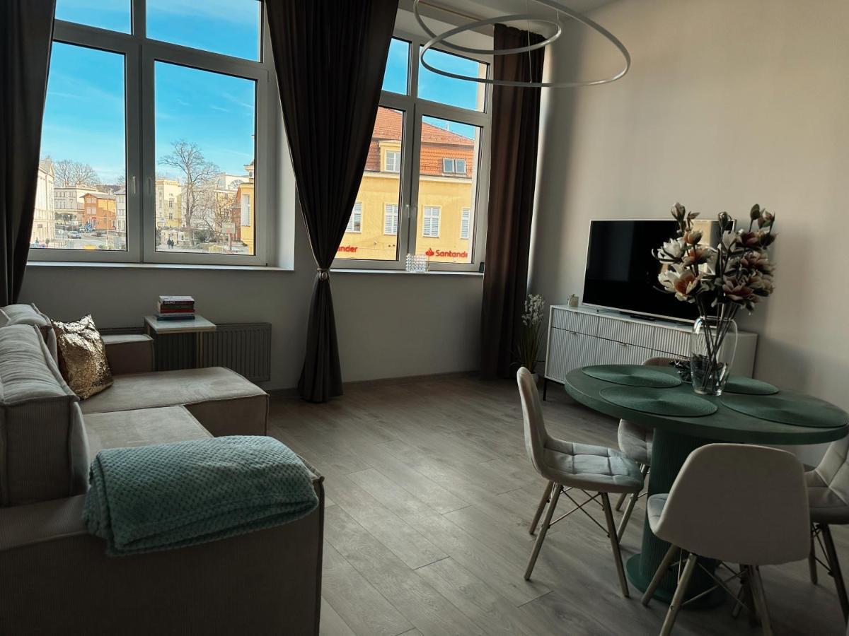 شقة Loft Przy Placu Niepodleglosci يلينيا غورا المظهر الخارجي الصورة