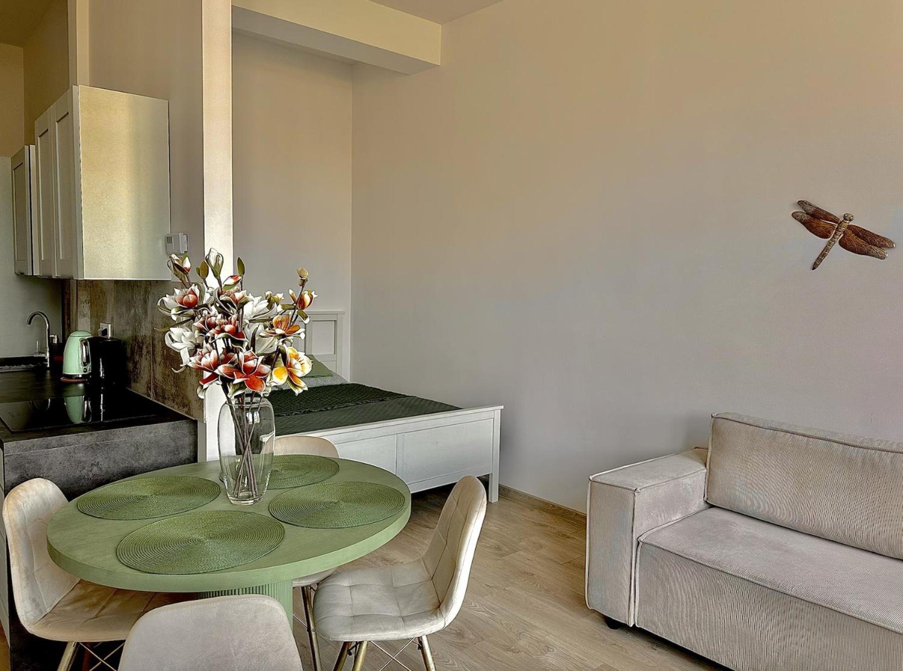 شقة Loft Przy Placu Niepodleglosci يلينيا غورا المظهر الخارجي الصورة
